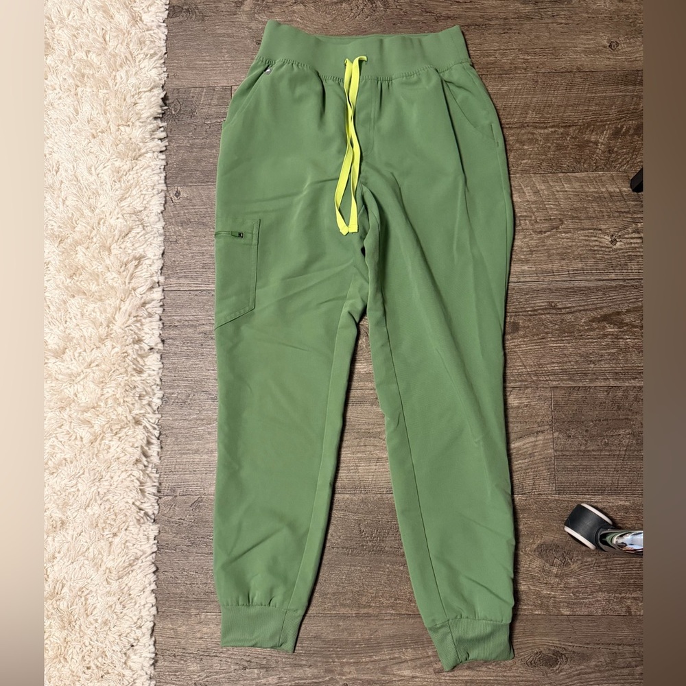 Figs Women’s Green Joggers